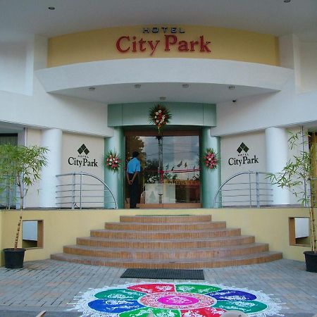 Hotel City Park, Szolápur Kültér fotó