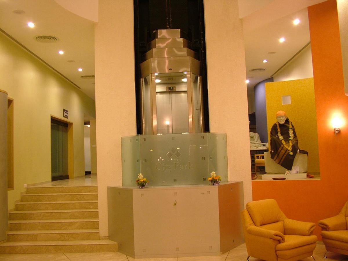 Hotel City Park, Szolápur Kültér fotó